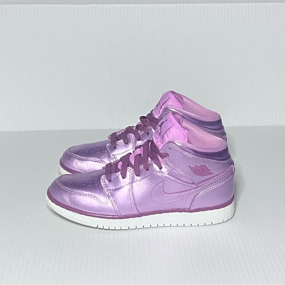 Nike Air Jordan High Top Sneakers - Picture 5 of 15